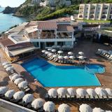 3 Sterne Hotel: Invisa Club Cala Blanca, Playa de Figueral, Ibiza (Balearen)