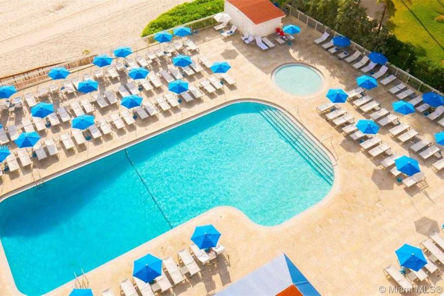 2.5 Sterne Hotel: Ramada Plaza Marco Polo Beach Resort - Miami, Florida, Bild 1