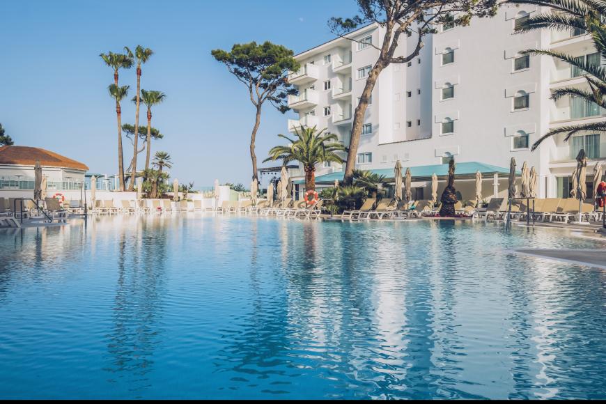 4 Sterne Familienhotel: Iberostar Waves Alcudia Park - Playa de Muro, Mallorca (Balearen)